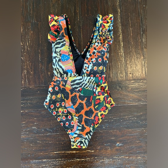 NWT Averie One Piece Swimsuit XS - Picture 4 of 6